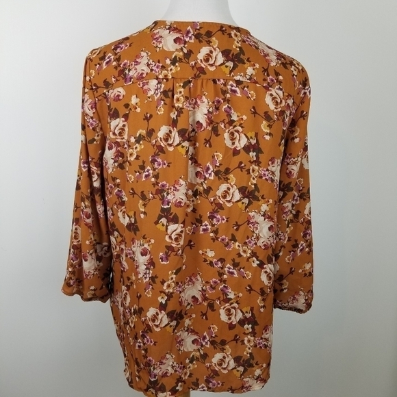 Zac & Rachel Blouse - Picture 2 of 8